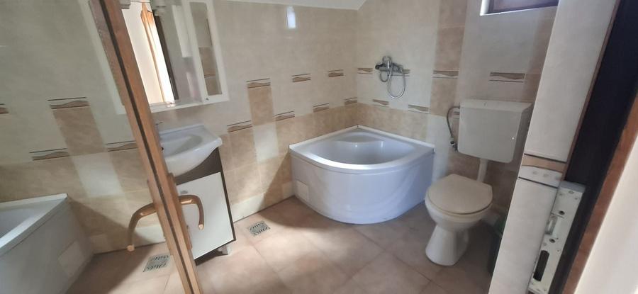 Casă cu 8 camere cu Canalizare în Exterior Nord