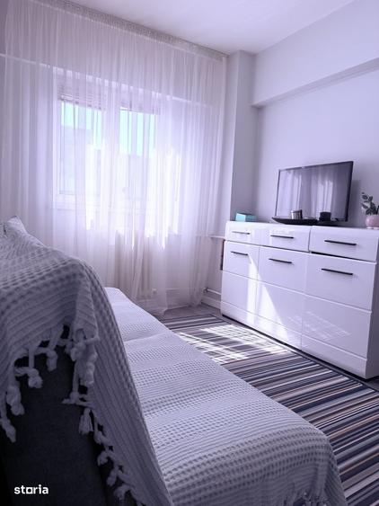 Apartament cu 3 camere decomandat în Drumul Taberei