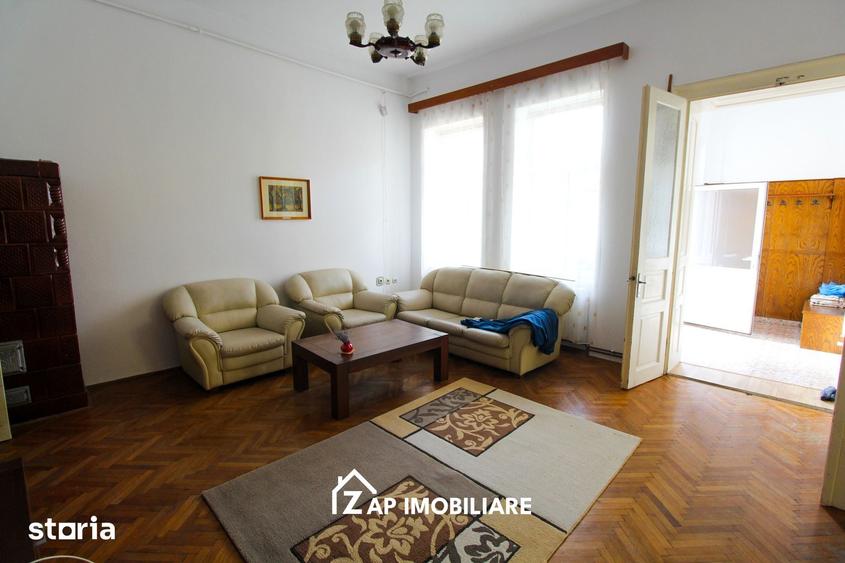 Casă cu 5 camere cu Teren 300 Mp în Central
