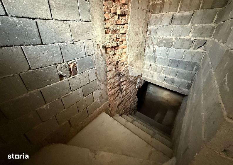 Casă cu 4 camere cu Teren 2500 Mp în Ațel