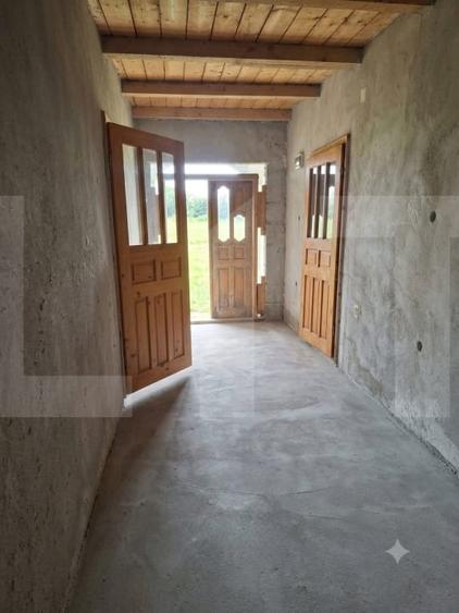 Casă individuală cu 10 camere cu Teren 10000 Mp în Brăești