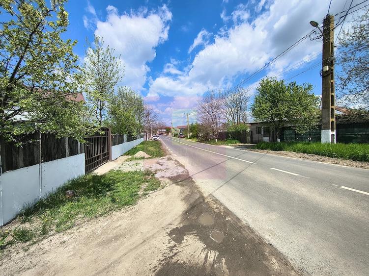 Teren de 12450 mp, în Poșta