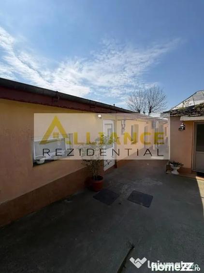 Casă cu 5 camere cu Teren 754 Mp în Cățelu