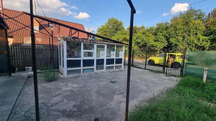Casă cu 2 camere cu Teren 200 Mp în Central