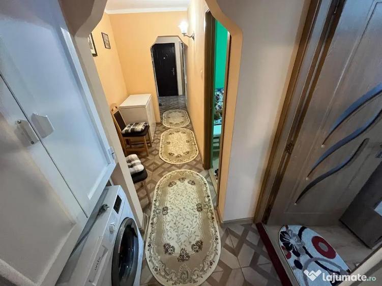 Apartament cu 3 camere decomandat în E3