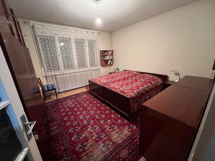 Casă cu 5 camere cu Teren 483 Mp în Central