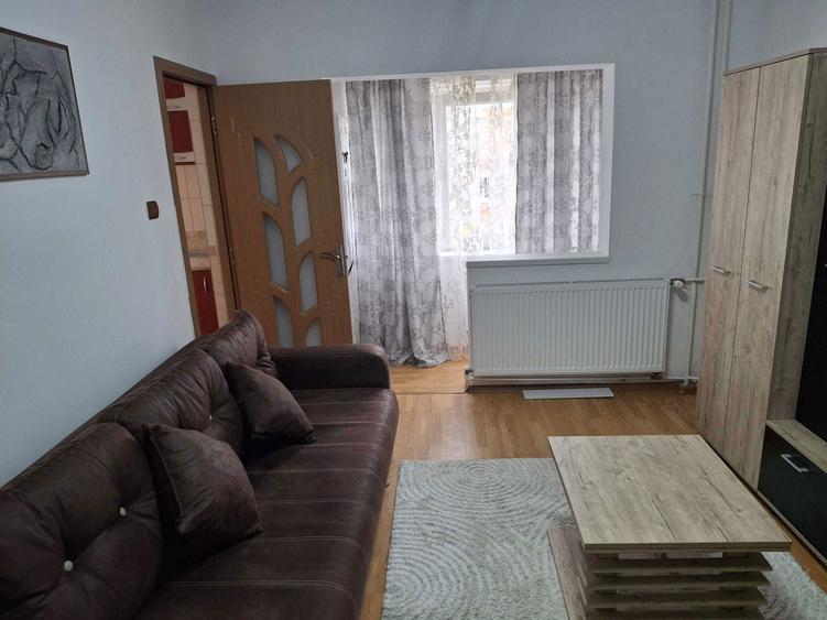 Apartament cu 2 camere decomandat în Crihala