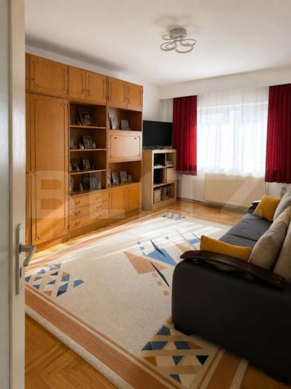 Apartament cu 2 camere decomandat în Vest