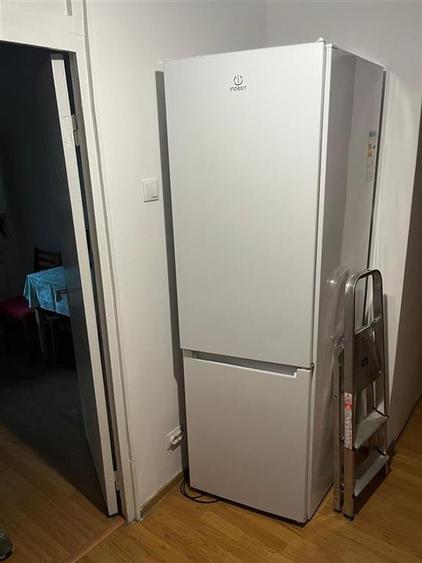 Apartament cu 3 camere decomandat, mobilat în Păcurari