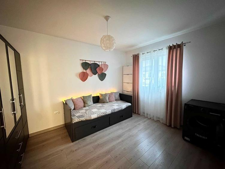 Casă cu 2 camere cu Teren 300 Mp în Moșnița Veche