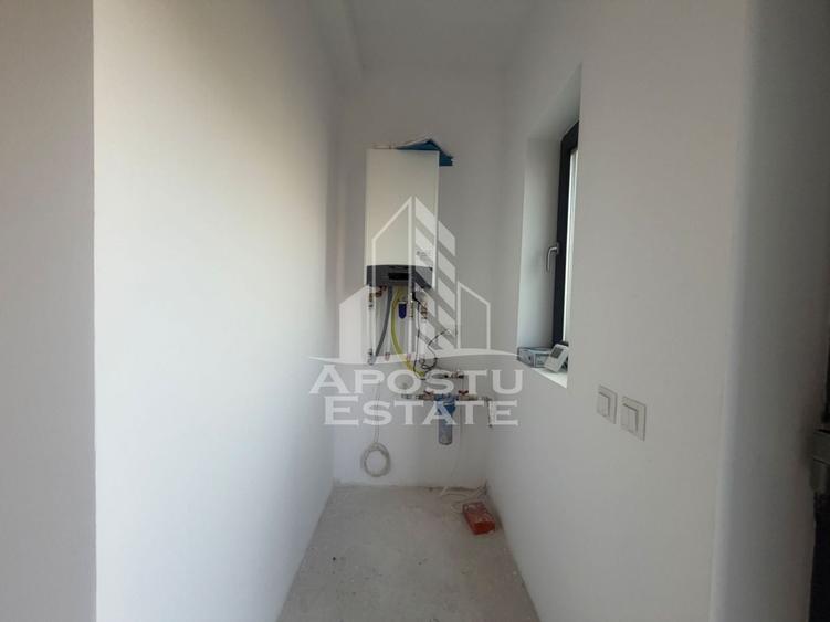 Casă individuală cu 5 camere cu Canalizare în Sânandrei