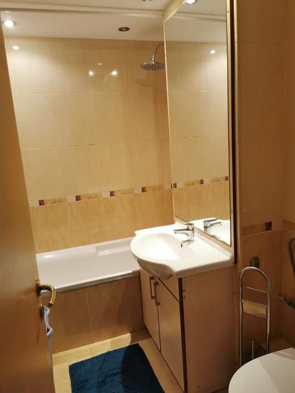 Apartament cu 3 camere decomandat în Turnișor