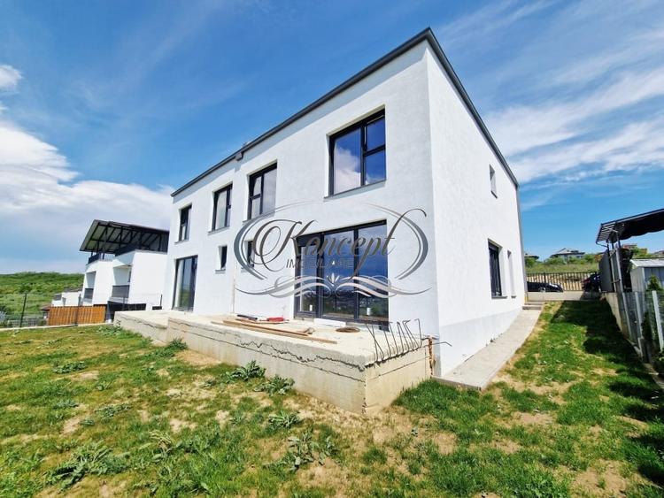 Duplex cu 4 camere cu Canalizare în Borhanci