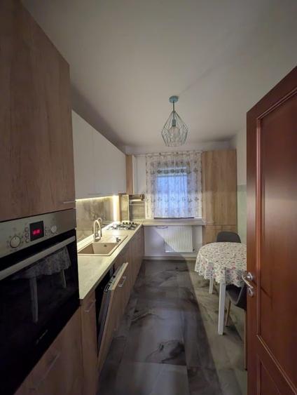 Apartament cu 2 camere decomandat, mobilat în Bucium
