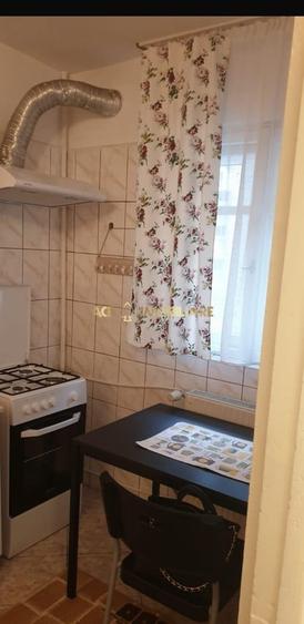 Apartament cu 3 camere decomandat, mobilat în Tineretului