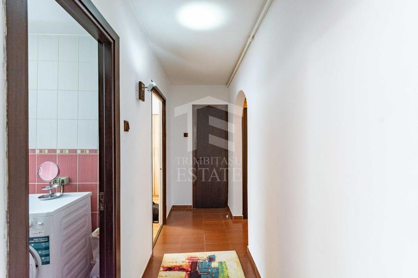 Apartament cu 3 camere decomandat, mobilat în Titan