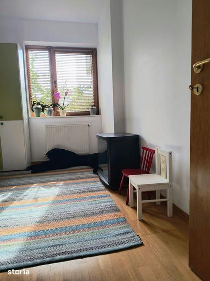 Apartament cu 3 camere, mobilat în Străulești