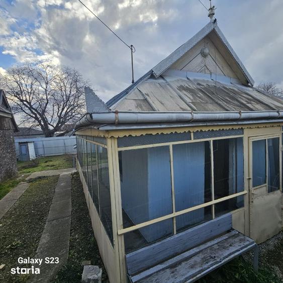 Casă cu 2 camere cu Teren 250 Mp în Târgu Neamț