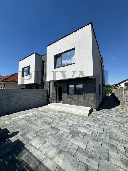 Duplex cu 4 camere cu Canalizare în Moșnița Nouă