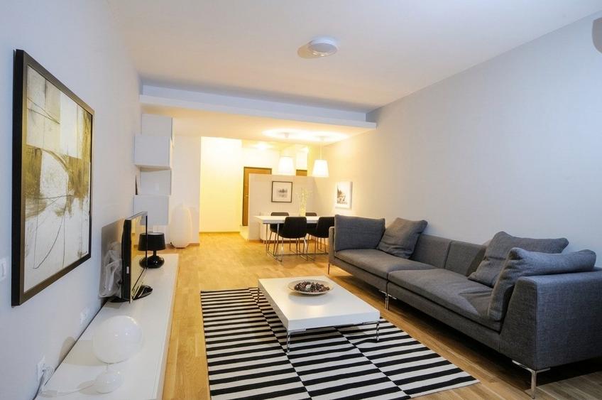 Apartament cu 4 camere decomandat, mobilat în Iancu Nicolae