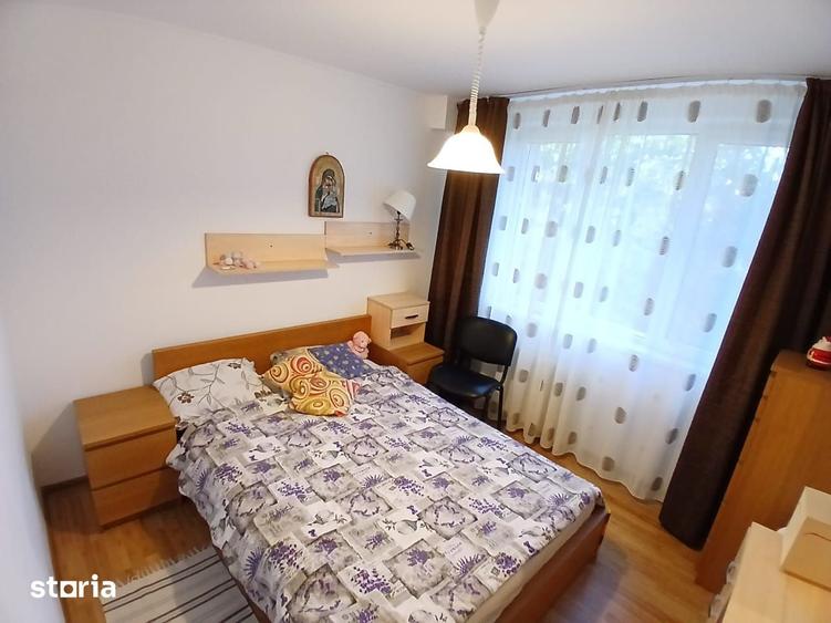 Apartament cu 4 camere decomandat în Rahova
