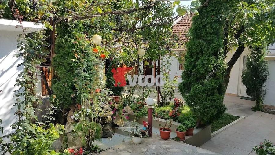 Casă cu 5 camere cu Teren 700 Mp în Fratelia