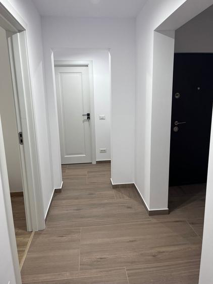 Apartament cu 4 camere decomandat în George Enescu