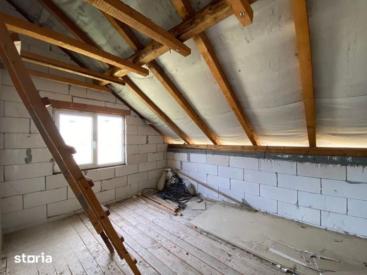 Casă cu 3 camere cu Teren 435 Mp în Groși