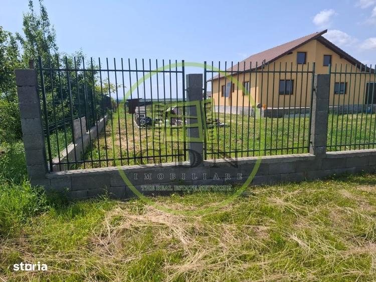 Casă cu 4 camere în Arpașu de Jos