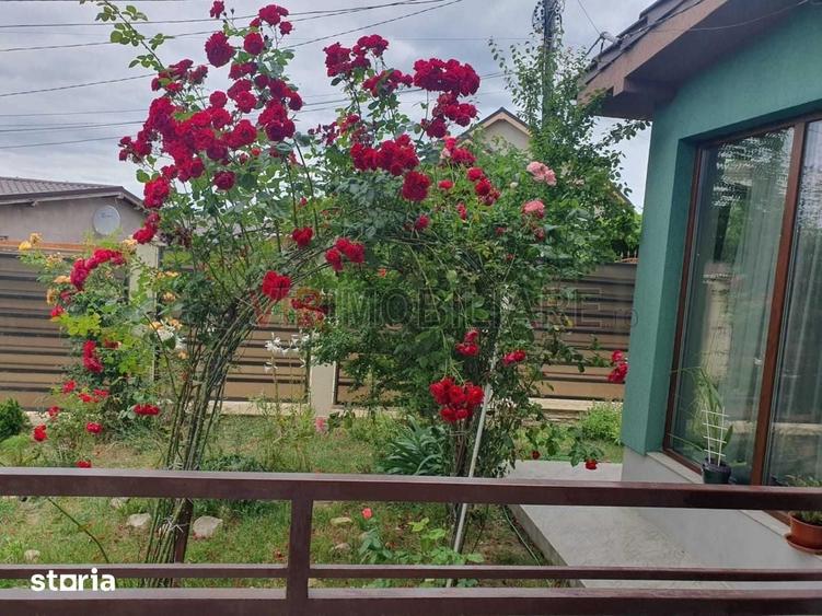 Casă cu 10 camere cu Teren 375 Mp în Central