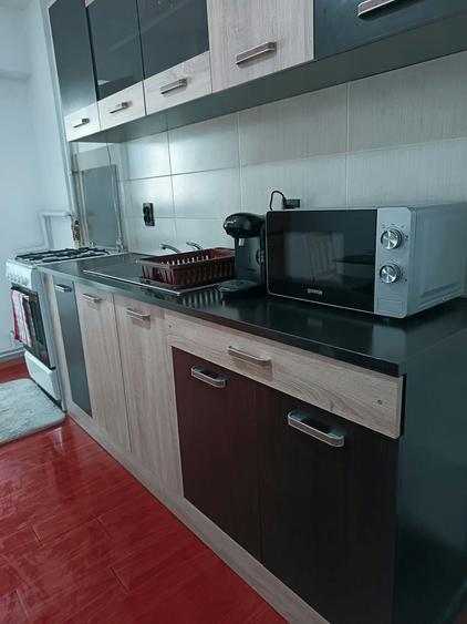 Apartament cu 2 camere decomandat în Micro 11