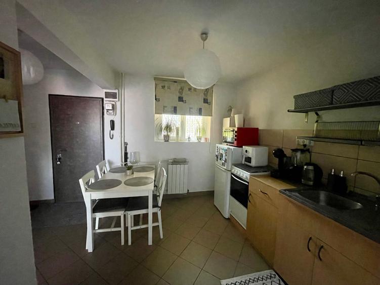 Apartament cu 2 camere decomandat în Ultracentral