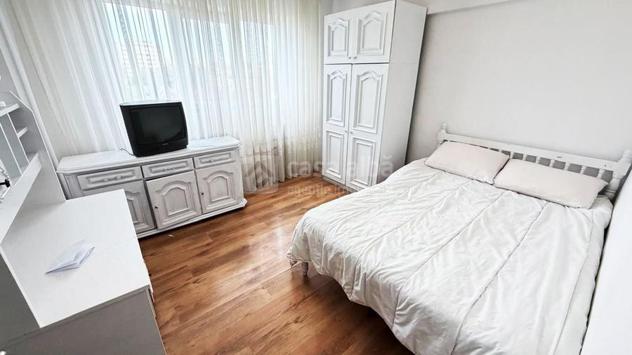 Apartament cu 2 camere decomandat, mobilat în Central