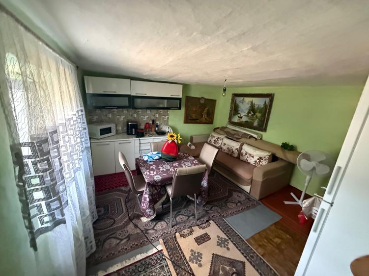 Casă cu 4 camere în Mihai Viteazu