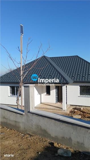 Casă cu 4 camere cu Teren 500 Mp în Bârnova