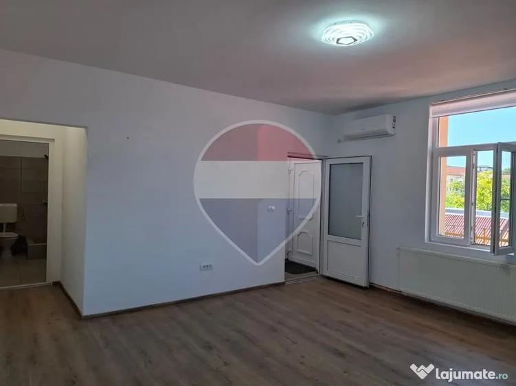 Spațiu comercial, de 50 mp, în Central