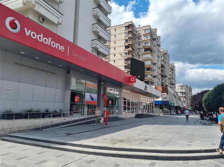 Spațiu comercial, de 335 mp, în Ultracentral