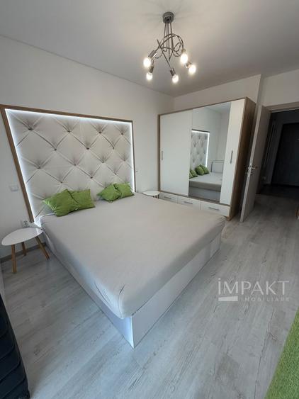 Apartament cu 2 camere semidecomandat, mobilat în Central