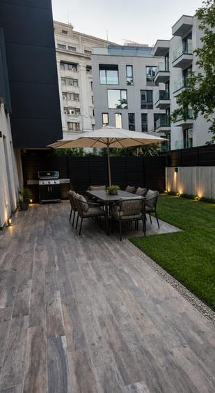 Apartament cu 3 camere decomandat în P-ța Unirii