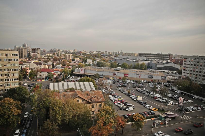 Apartament cu 4 camere decomandat în Obor