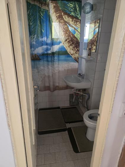 Apartament cu 3 camere decomandat în Nufărul