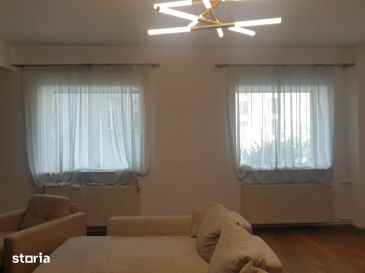 Apartament cu 3 camere decomandat în Centrul Civic
