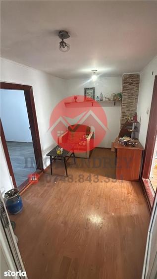 Casă cu 2 camere cu Teren 100 Mp în Piața Nouă