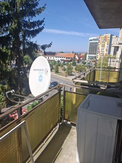 Apartament cu 3 camere în Zăbala