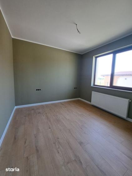 Casă cu 3 camere cu Teren 480 Mp în Recea