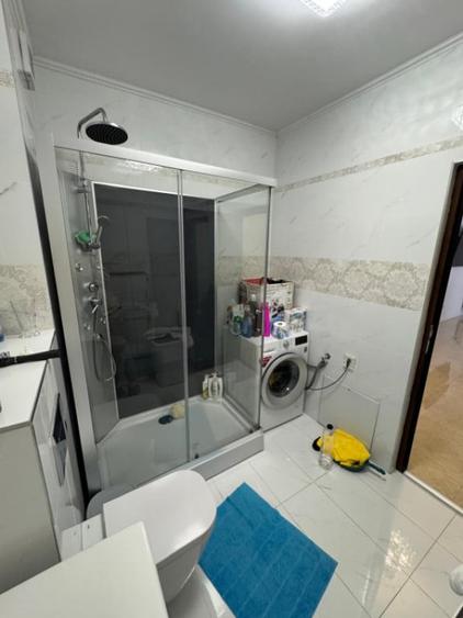 Apartament cu 4 camere decomandat în Florești — fotografia 3
