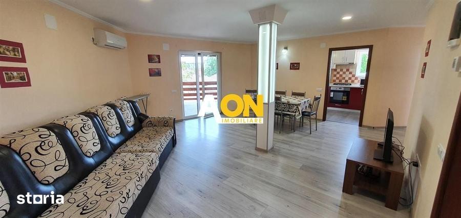 Casă cu 10 camere cu Teren 417 Mp în Central