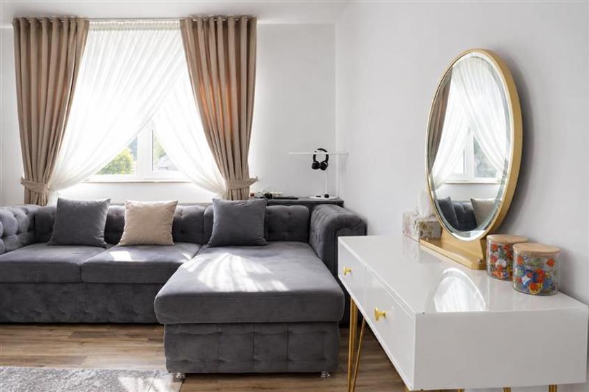 Apartament cu 2 camere decomandat în Tractorul