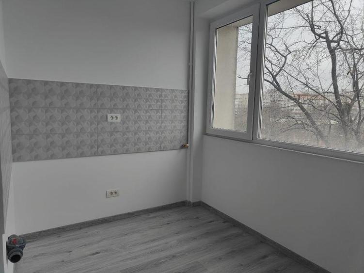 Apartament cu 3 camere în Baba Novac