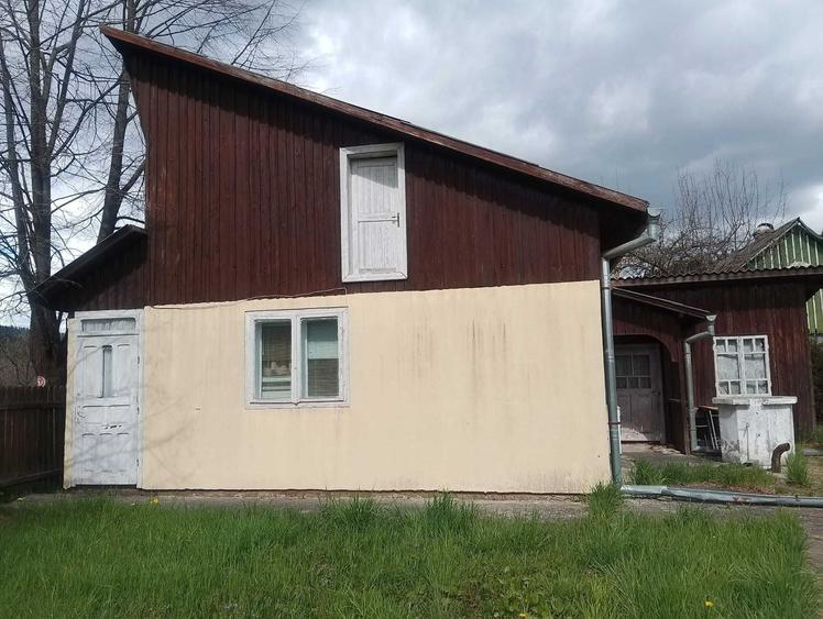 Casă cu 3 camere în Sucevița